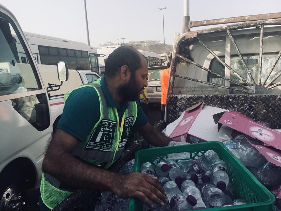 Volunteer water supplies